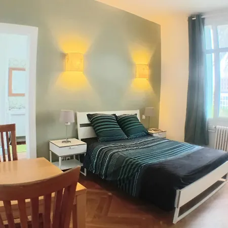 Grande Cosy Avec Kitchenette, Salle De Bain Et Wc Privatif Apartment